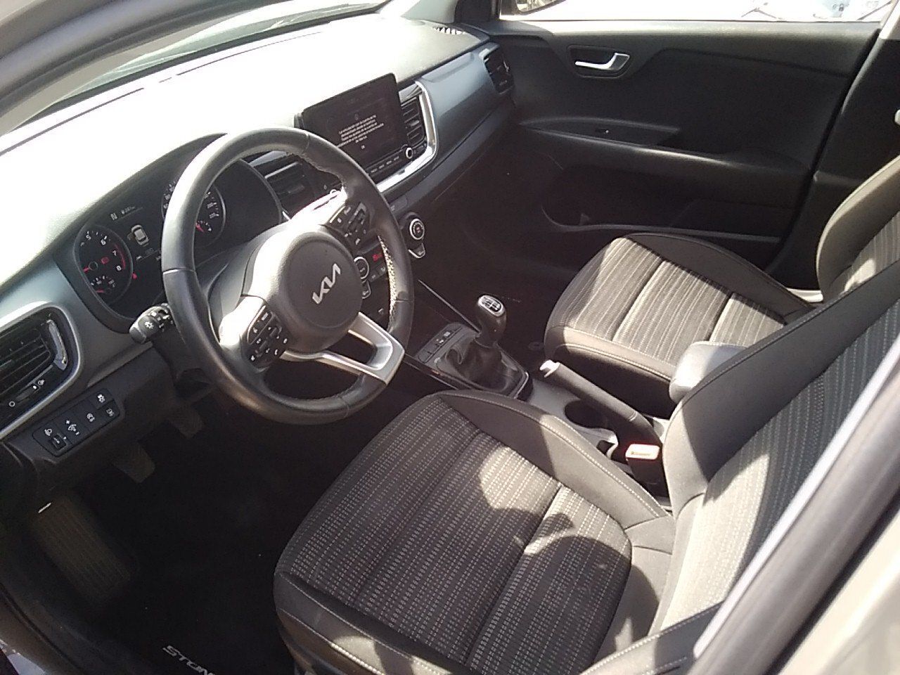 Kia Stonic 1.0 T-gdi 88kw (120cv) Mhev Imt Drive - Foto 2