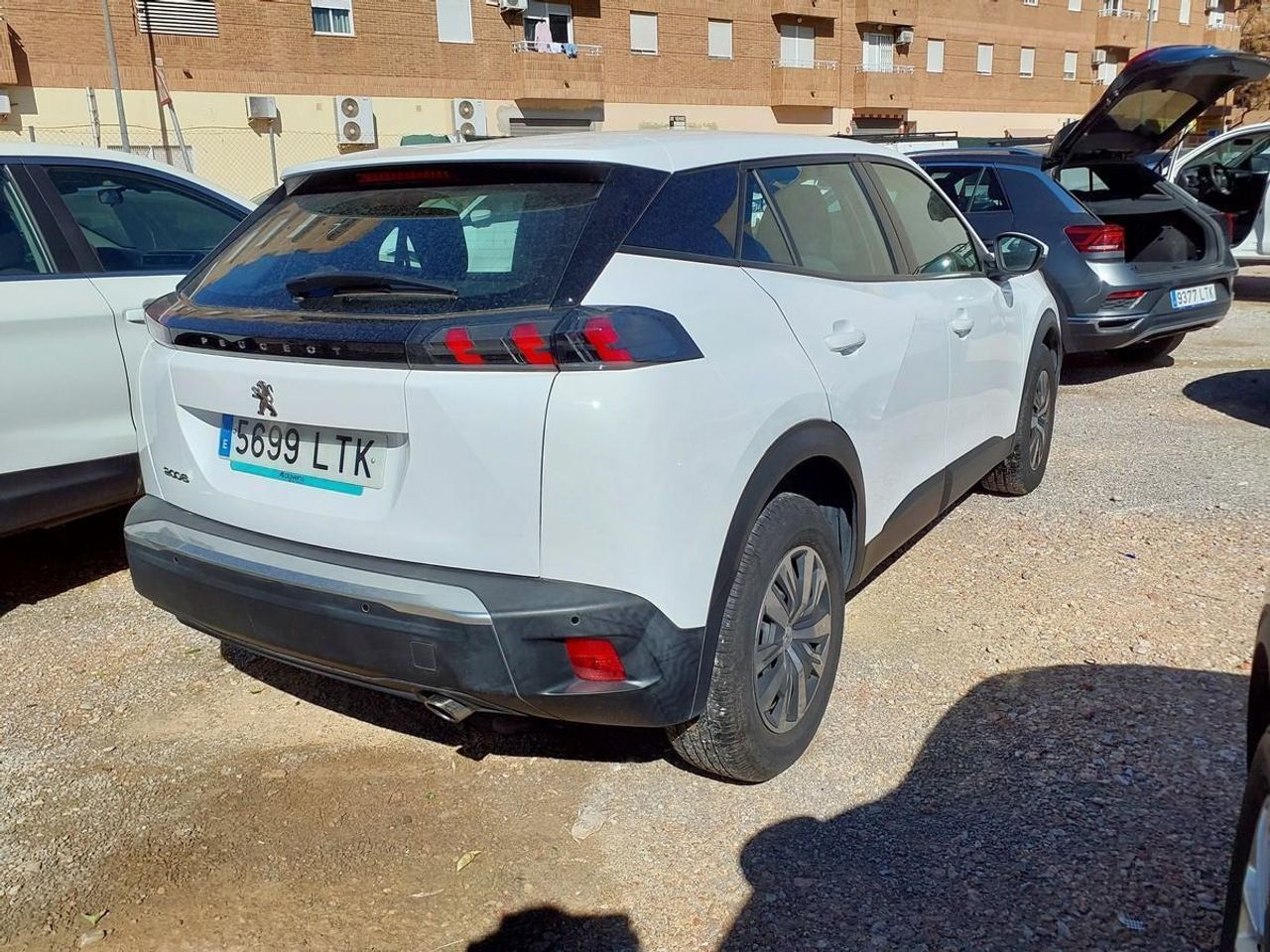 Peugeot 2008 Active Bluehdi 81kw (110cv) - Foto 2