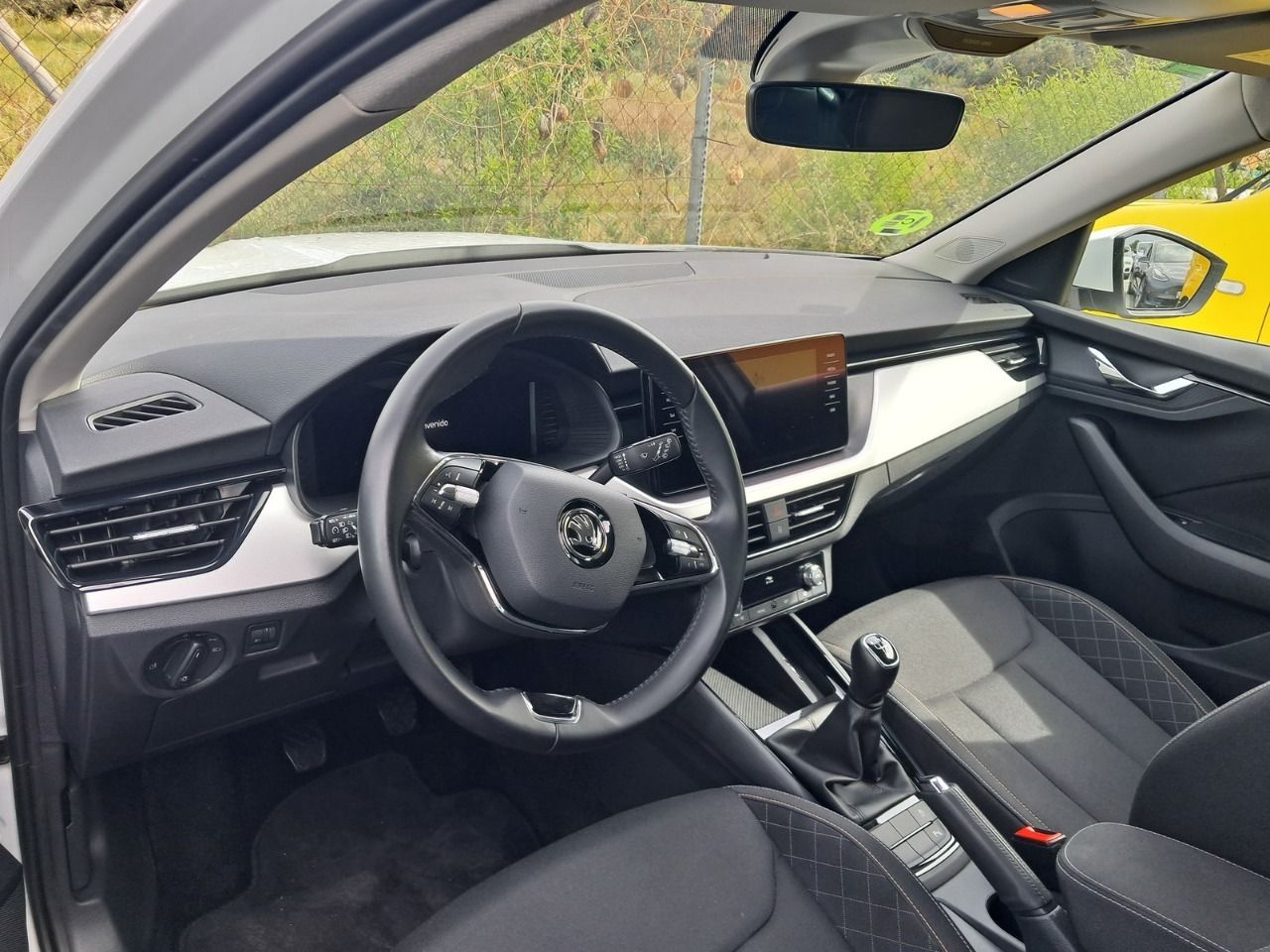 Skoda Kamiq 1.0 Tsi 70kw (95cv) Emotion - Foto 2