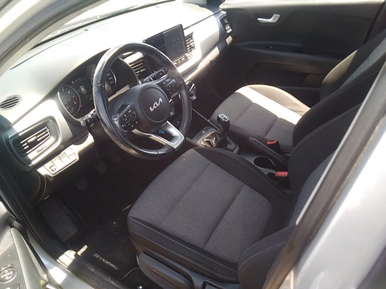 Kia Stonic 1.0 T-gdi 74kw (100cv) Mhev Imt Concept - Foto 2