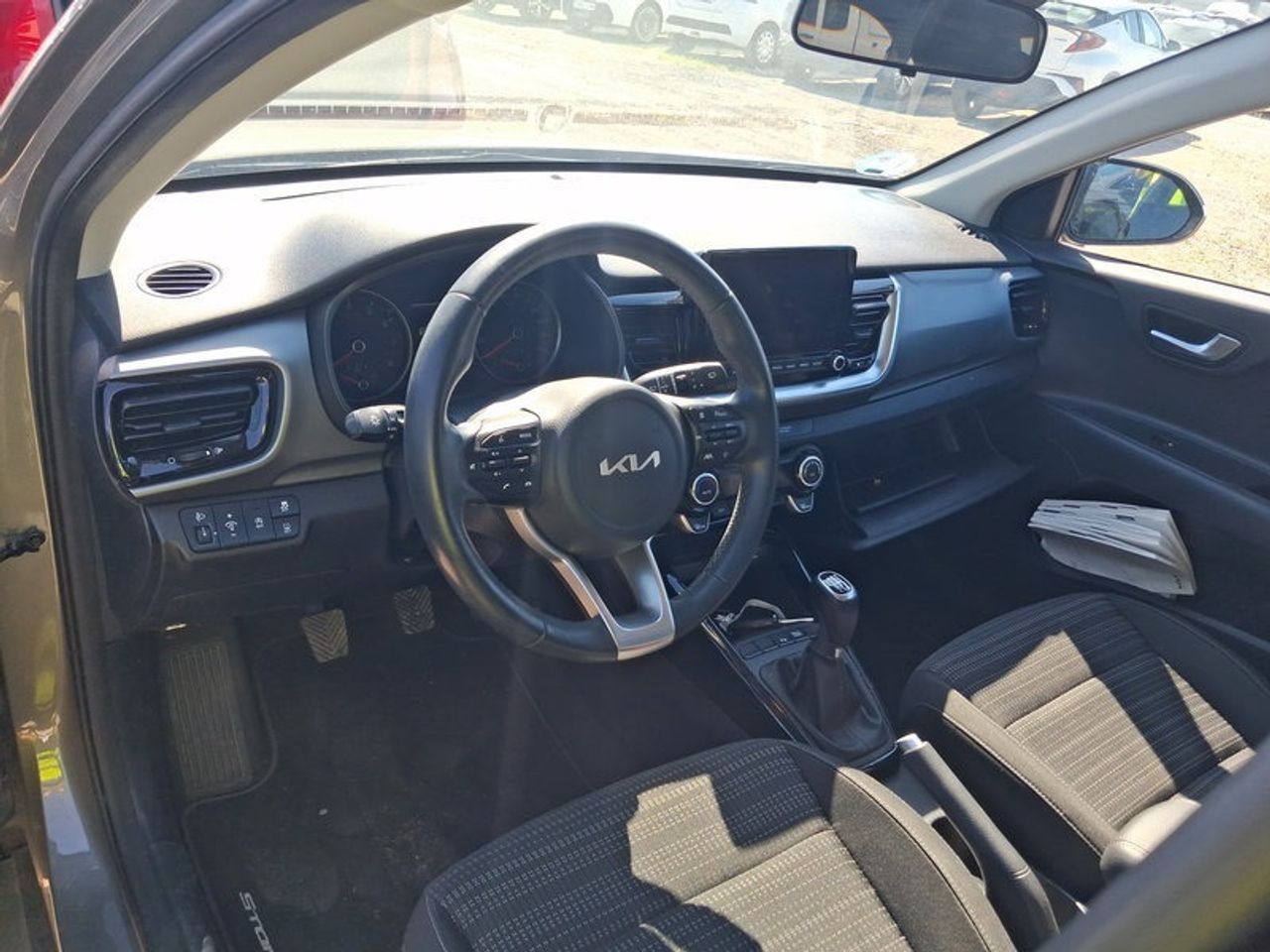 Kia Stonic 1.0 T-gdi 88kw (120cv) Mhev Imt Drive - Foto 2