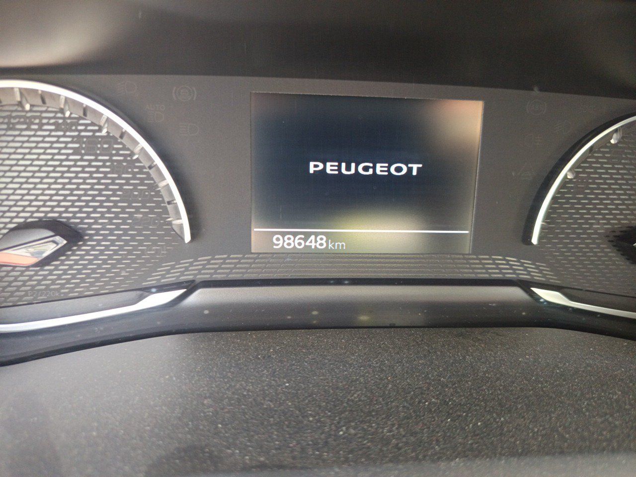 Peugeot 2008 Active Pack Bluehdi 81kw (110cv) - Foto 2