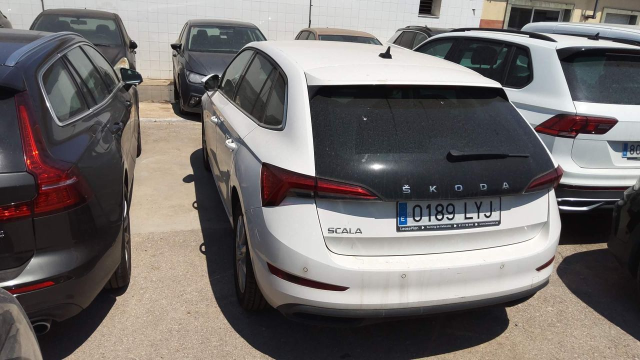 Skoda Scala 1.0 Tsi 70 Kw (95 Cv) Emotion - Foto 2