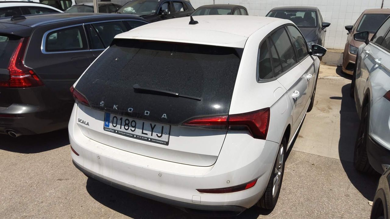 Skoda Scala 1.0 Tsi 70 Kw (95 Cv) Emotion - Foto 2