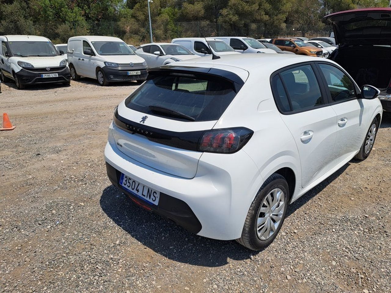 Peugeot 208 Bluehdi 73kw (100cv) Active - Foto 2