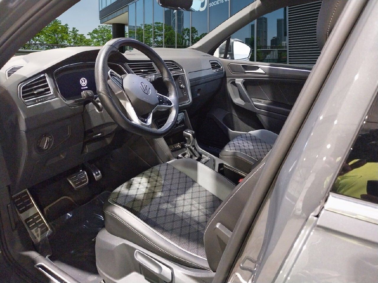 Volkswagen Tiguan R-line 2.0 Tdi 110kw (150cv) Dsg - Foto 2