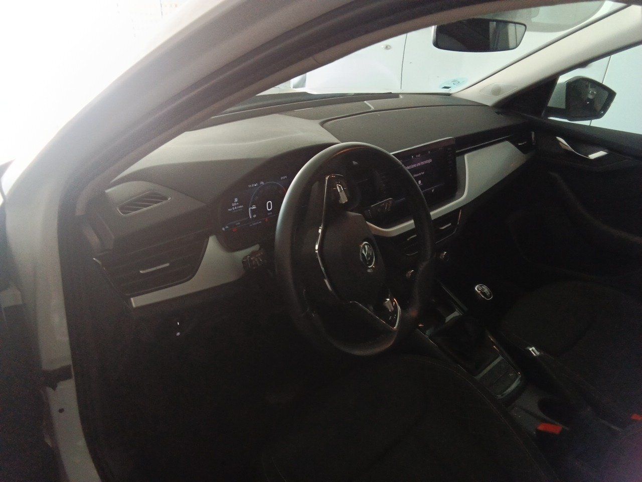 Skoda Kamiq 1.0 Tsi 70kw (95cv) Emotion - Foto 2