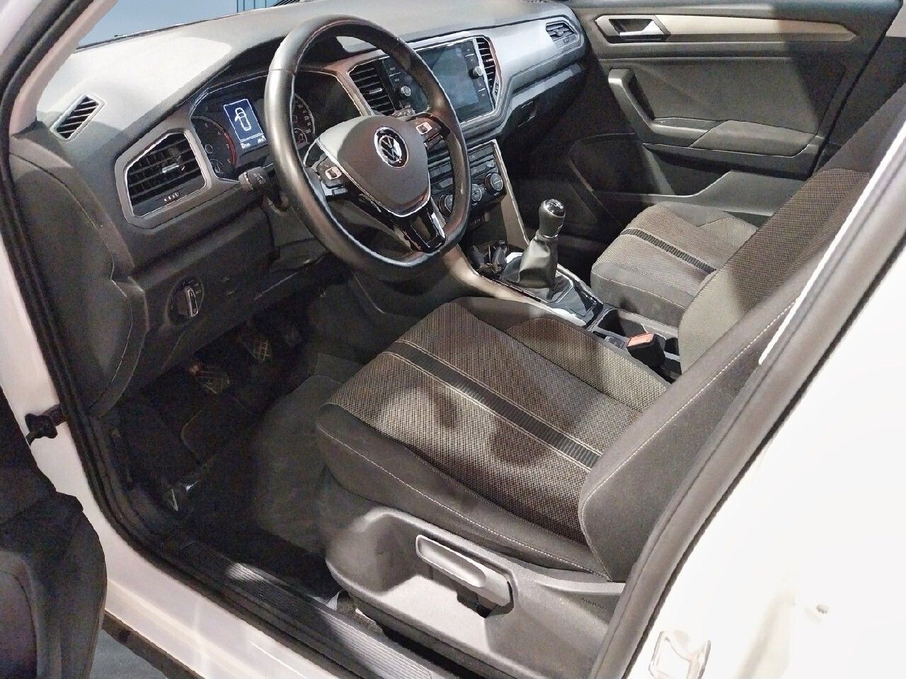 Volkswagen T-roc (o) Advance R-line 1.0 Tsi 81kw (110cv) - Foto 2