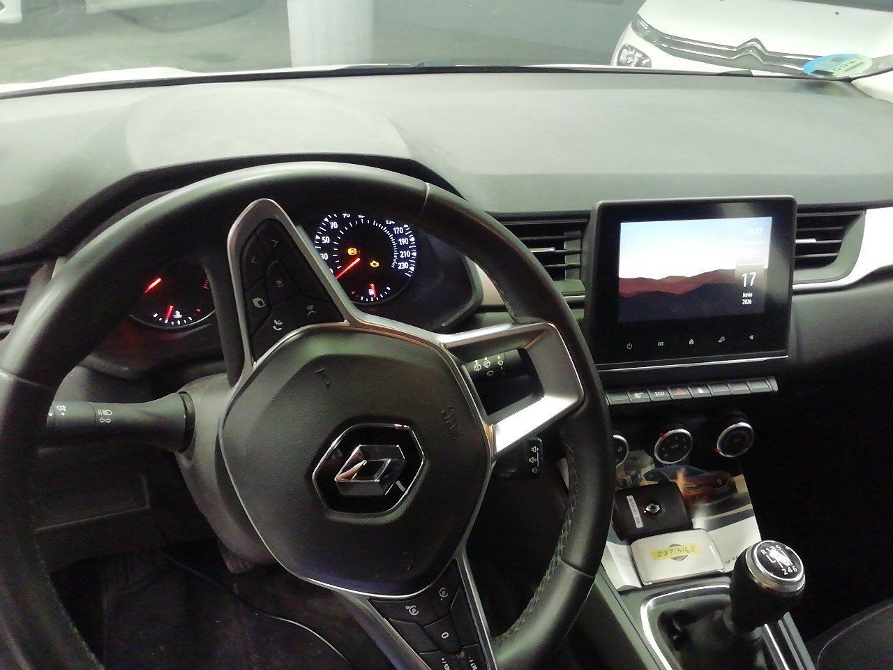 Renault Captur Intens Tce 140cv Gpf Micro Híbrido - Foto 2