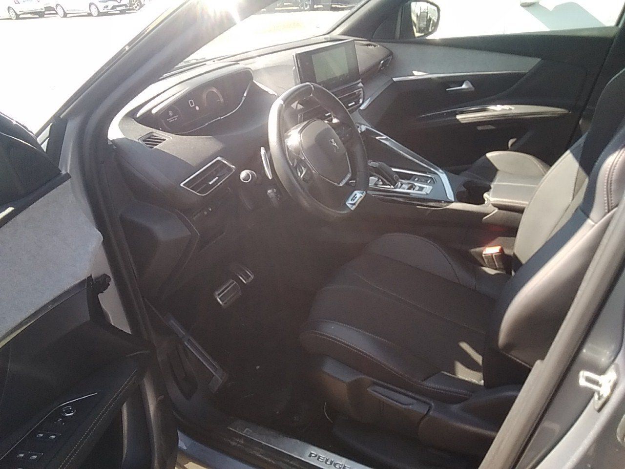 Peugeot 3008 1.5 Bluehdi 96kw S&s Gt Eat8 - Foto 2