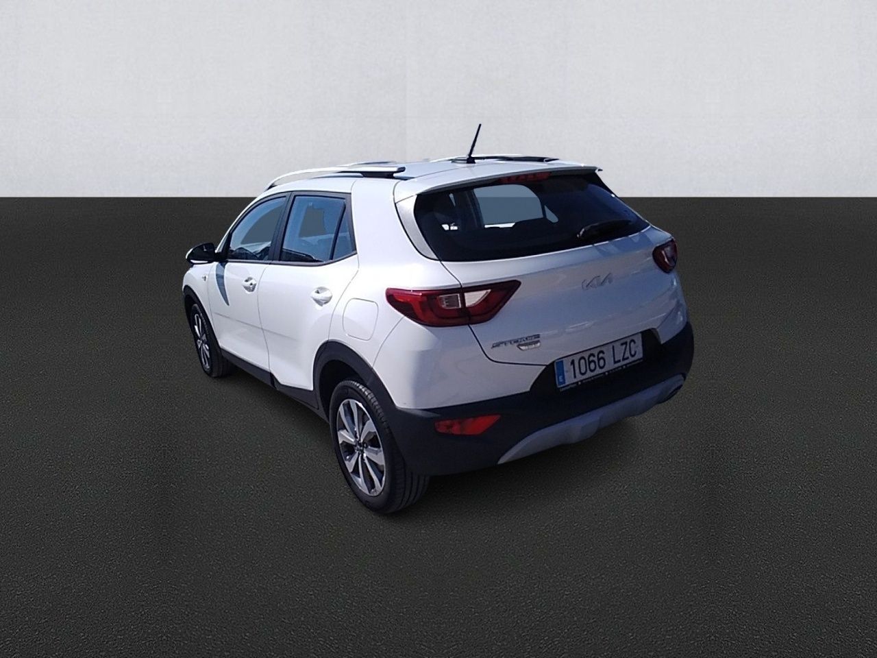 Kia Stonic 1.0 T-gdi 74kw (100cv) Mhev Imt Concept - Foto 2