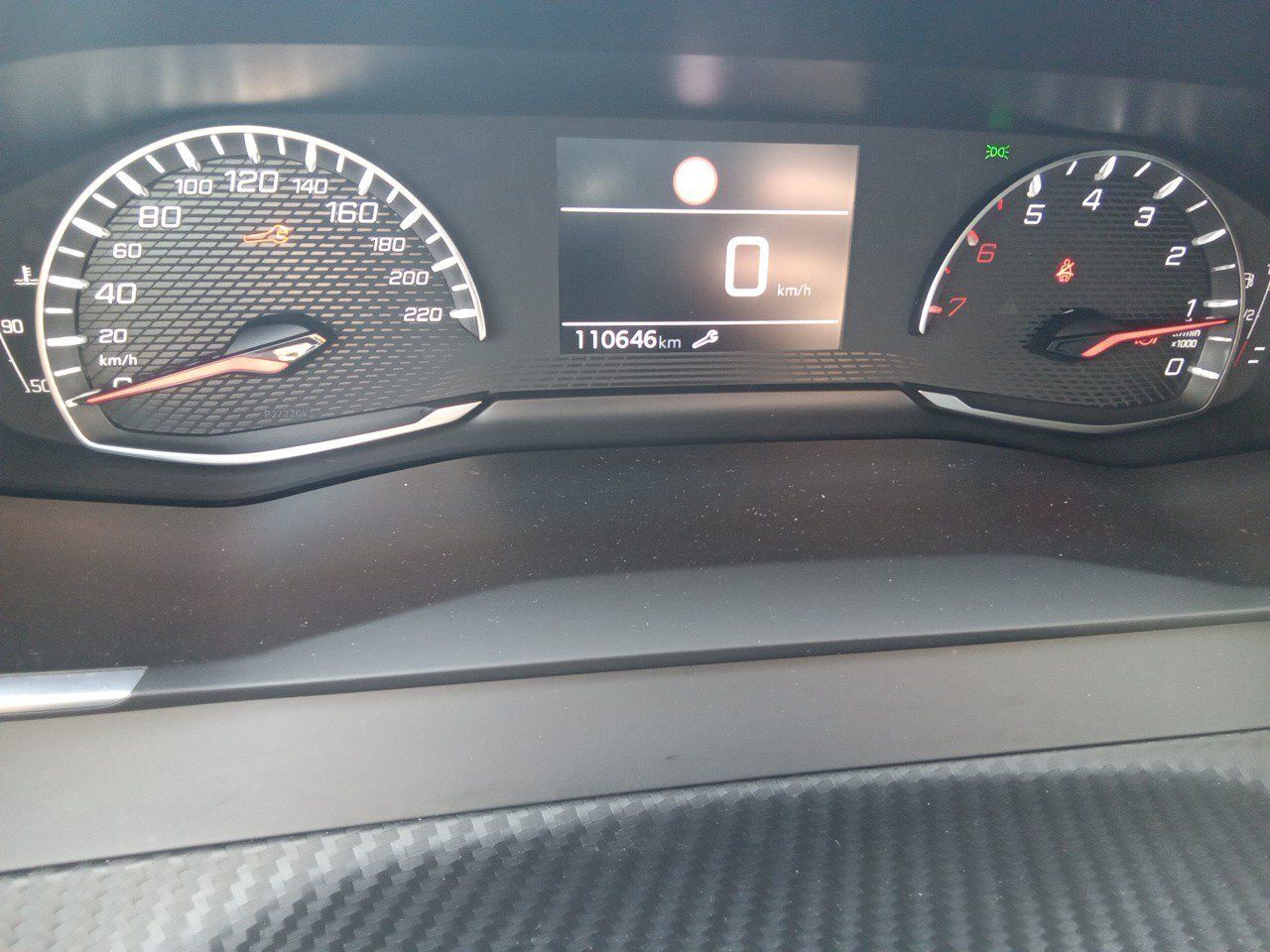 Peugeot 2008 Allure Bluehdi 81kw (110cv) - Foto 2