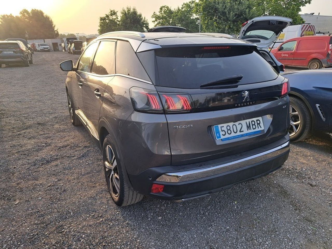 Peugeot 3008 1.5 Bluehdi 96kw S&s Gt Eat8 - Foto 2