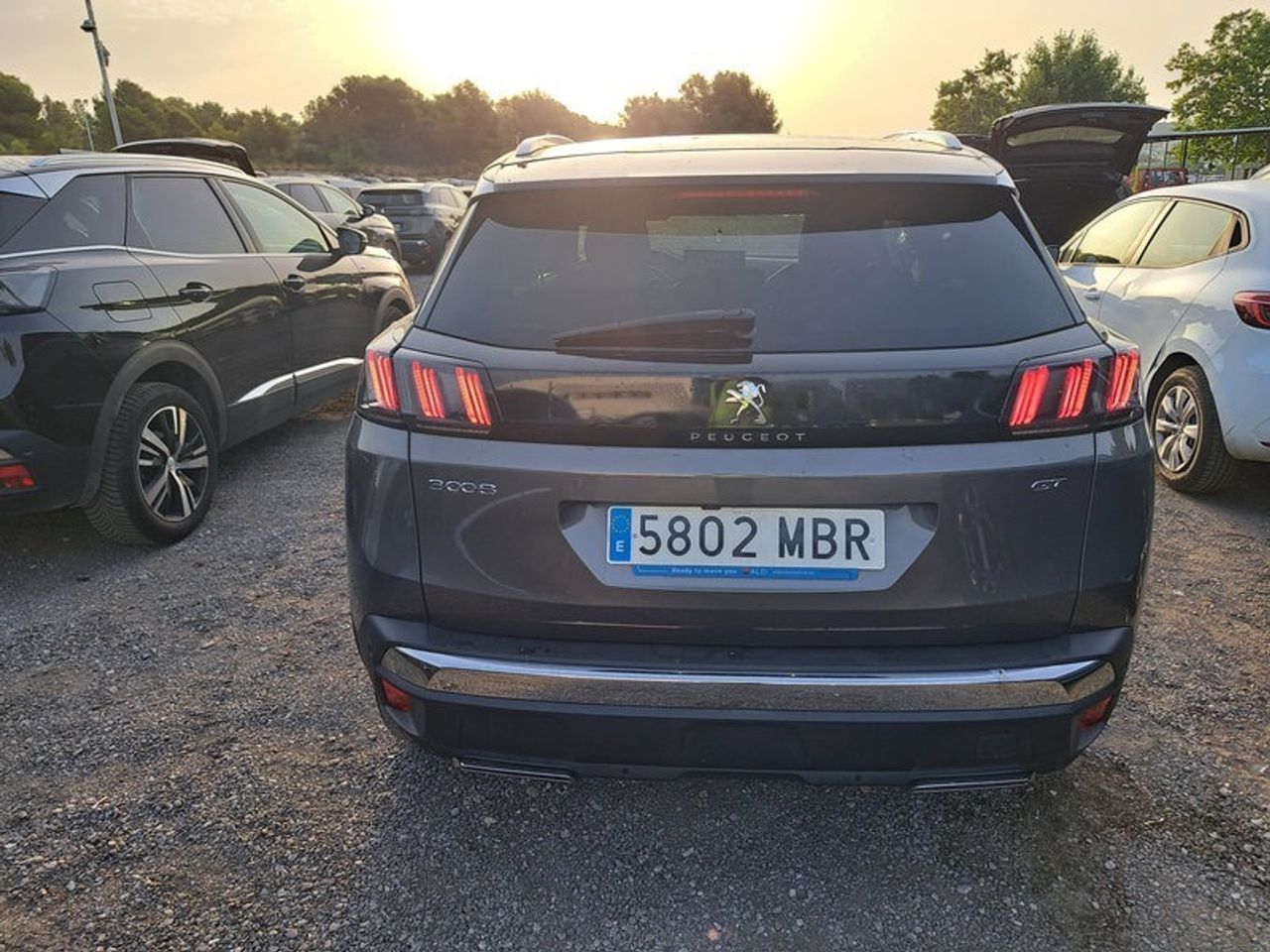 Peugeot 3008 1.5 Bluehdi 96kw S&s Gt Eat8 - Foto 2