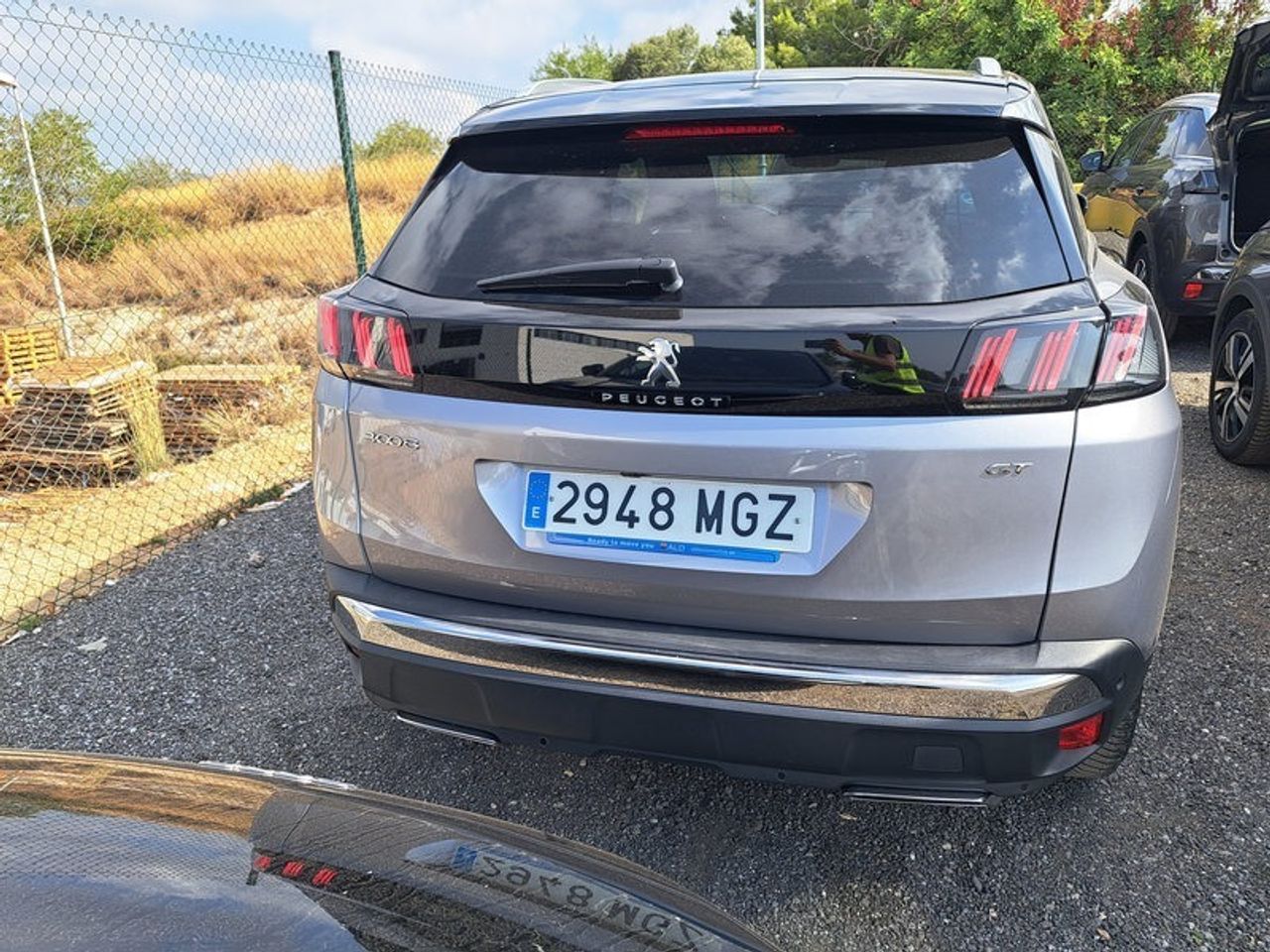 Peugeot 3008 1.5 Bluehdi 96kw S&s Gt Eat8 - Foto 2