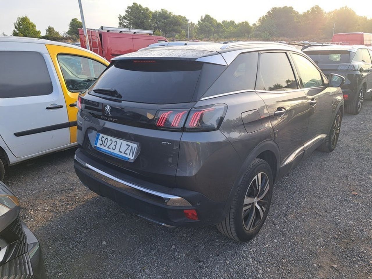 Peugeot 3008 1.5 Bluehdi 96kw S&s Gt Eat8 - Foto 2