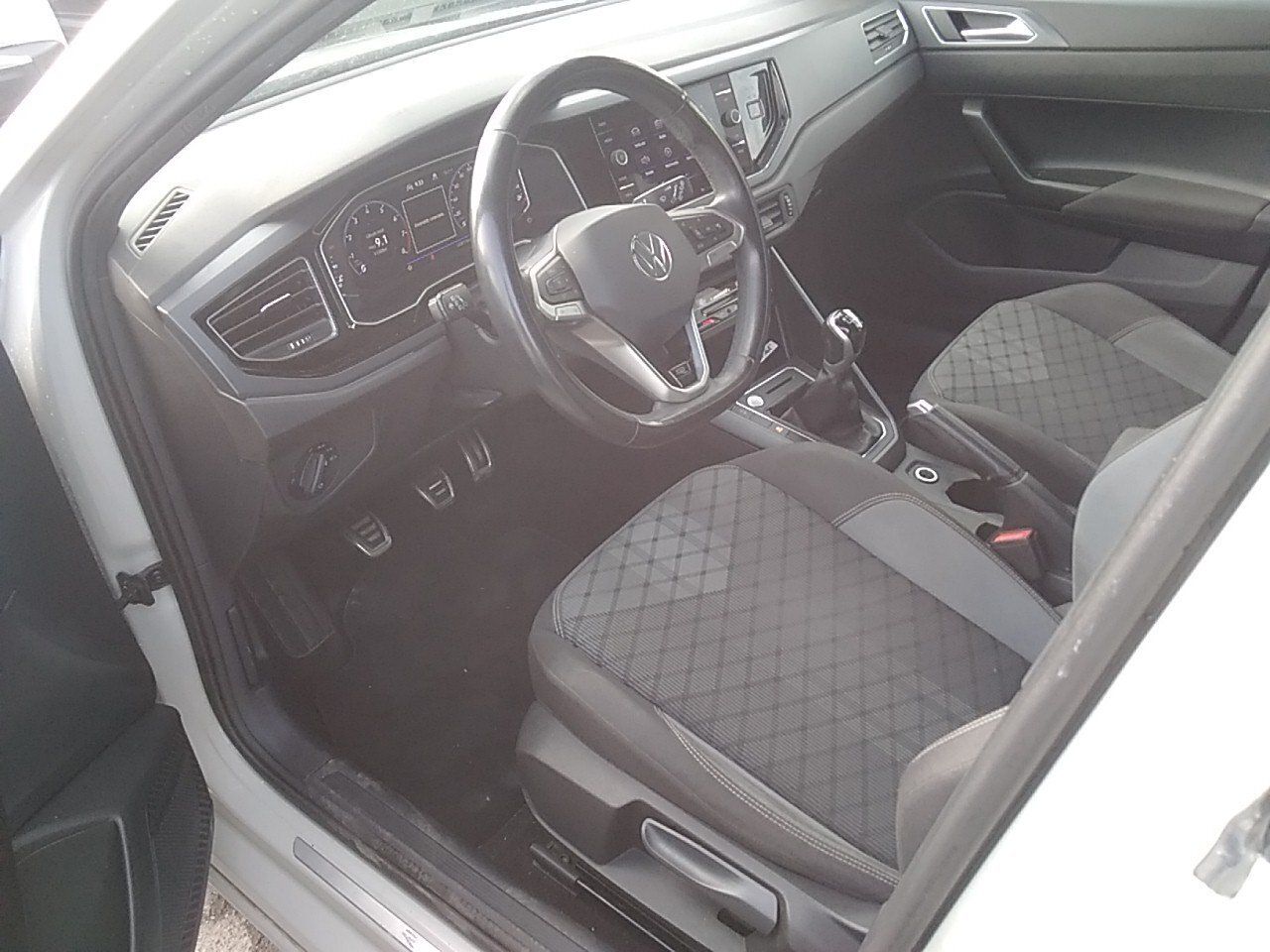 Volkswagen Taigo R-line 1.0 Tsi 81kw (110cv) - Foto 2