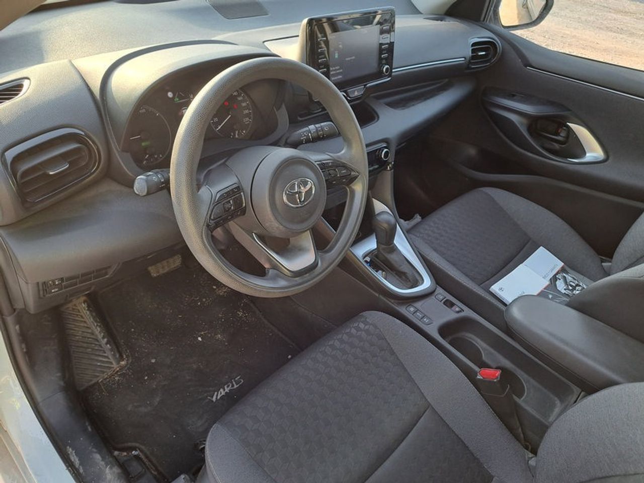 Toyota Yaris 1.5 120h Business Plus - Foto 2