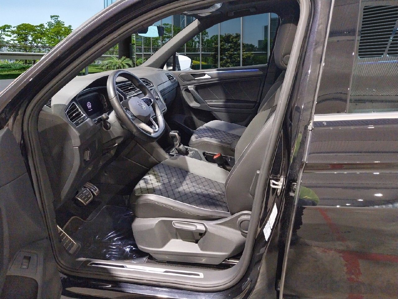 Volkswagen Tiguan R-line 2.0 Tdi 110kw (150cv) Dsg - Foto 2