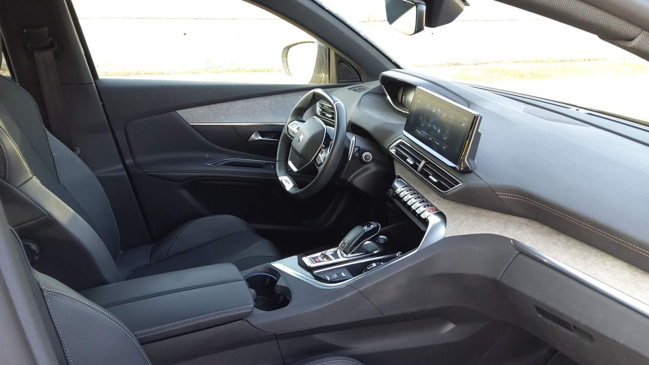 Peugeot 3008 1.5 Bluehdi 96kw S&s Gt Eat8 - Foto 2
