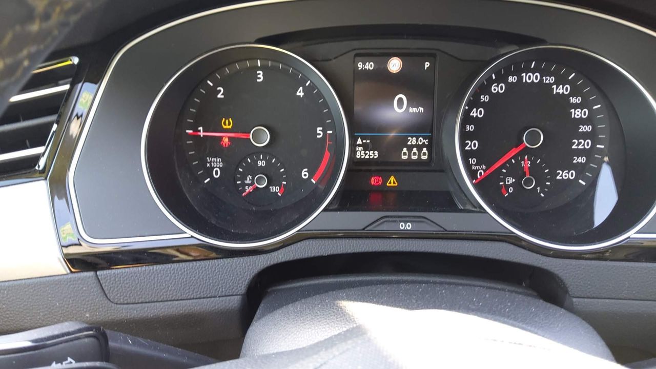Volkswagen Passat Variant Executive 2.0 Tdi 90kw (122cv) D - Foto 2
