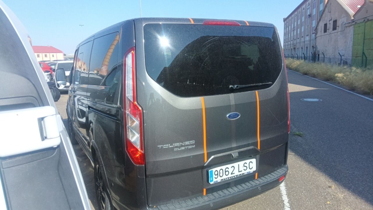 Ford Tourneo Custom 2.0 Ecoblue 136kw (185cv) L1 Sport Auto - Foto 2