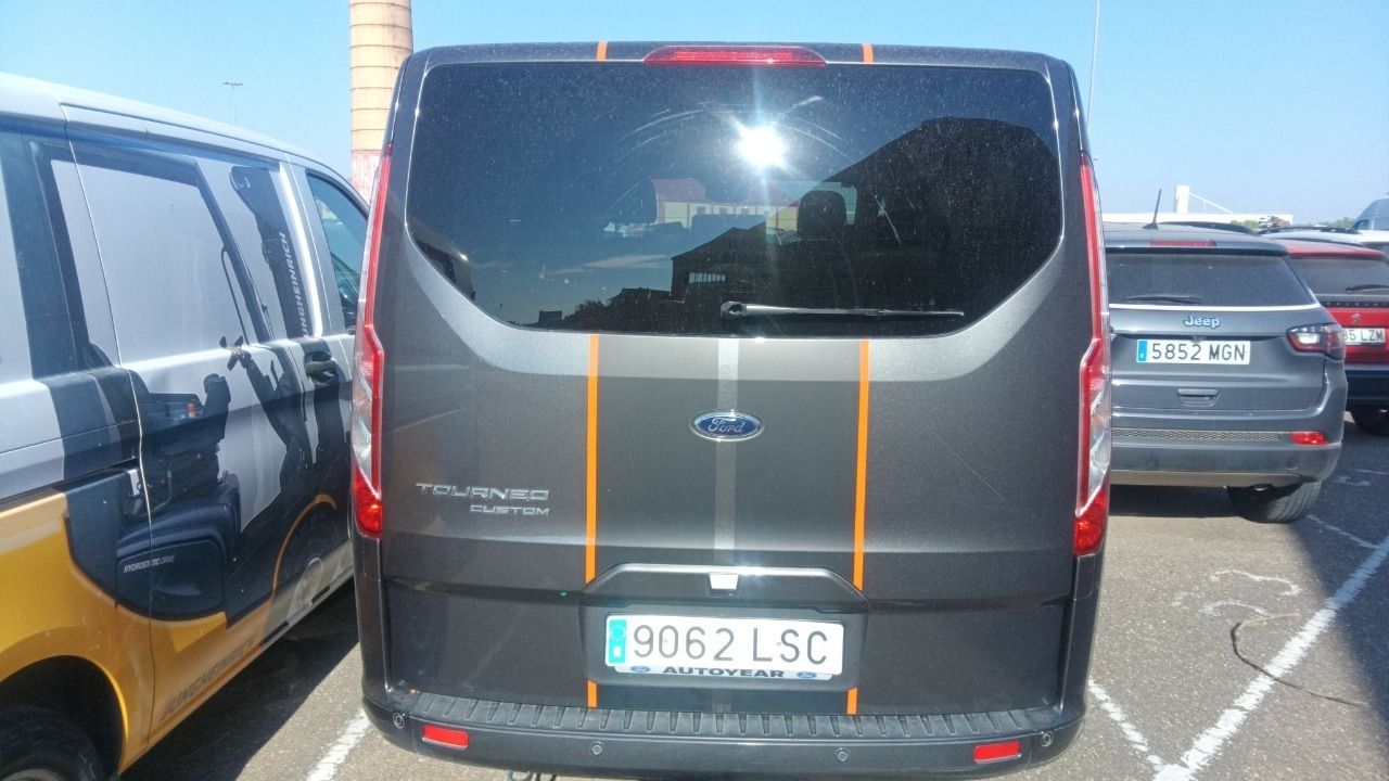 Ford Tourneo Custom 2.0 Ecoblue 136kw (185cv) L1 Sport Auto - Foto 2