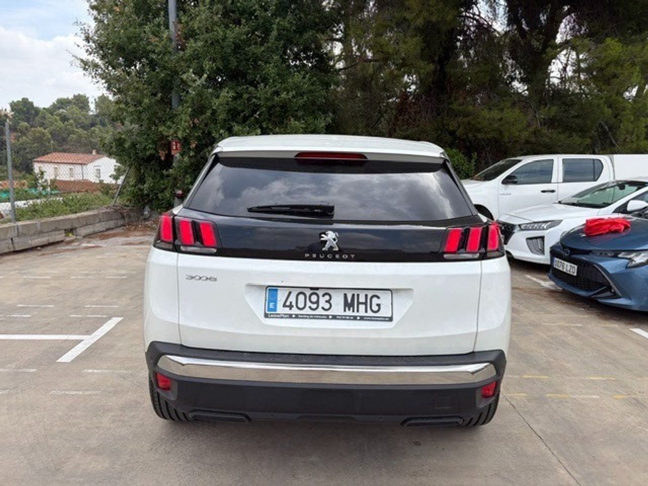 Peugeot 3008 1.5 Bluehdi 96kw S&s Allure Pack Eat8 - Foto 2