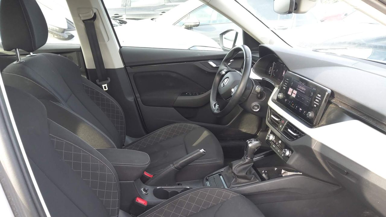 Skoda Kamiq 1.0 Tsi 81kw (110cv) Dsg Ambition - Foto 2