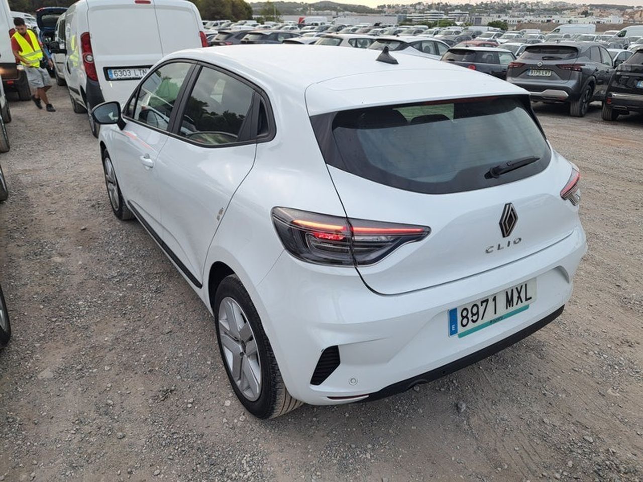 Renault Clio Evolution Dci 100 (74kw) - Foto 2