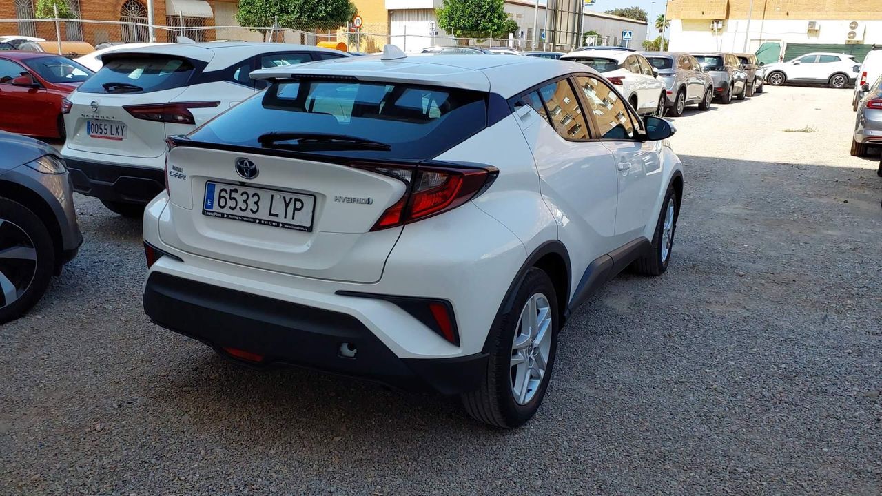 Toyota C-hr 1.8 125h Active - Foto 2