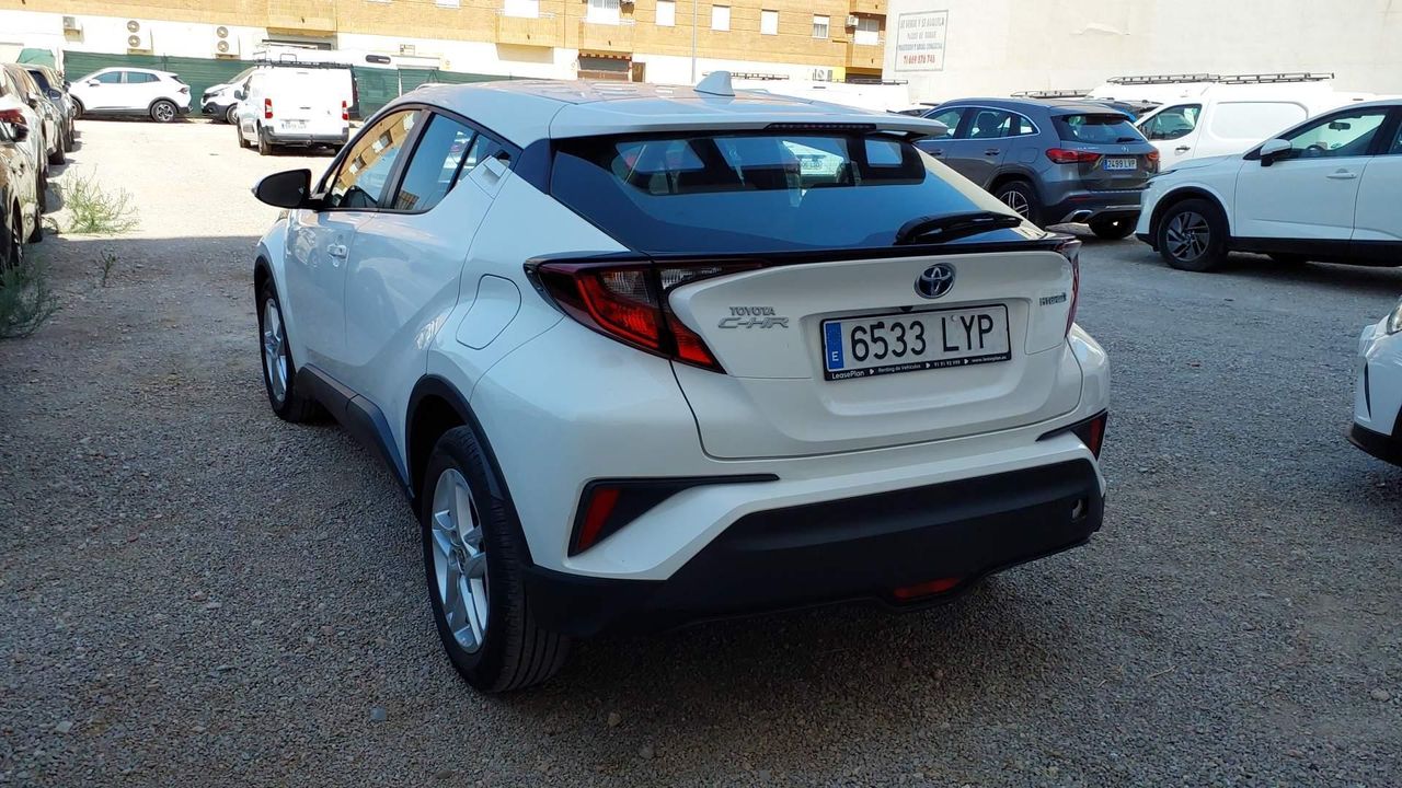 Toyota C-hr 1.8 125h Active - Foto 2