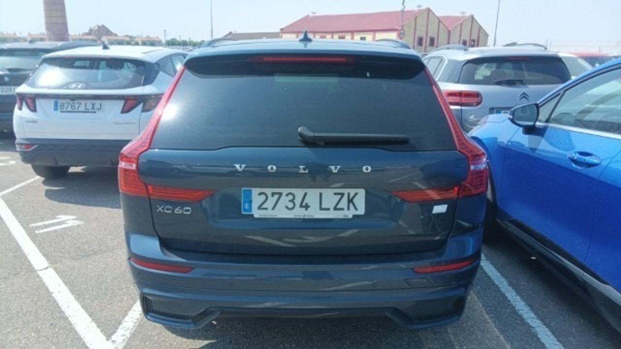 Volvo Xc60 2.0 T6 Awd Recharge R-design Auto - Foto 2