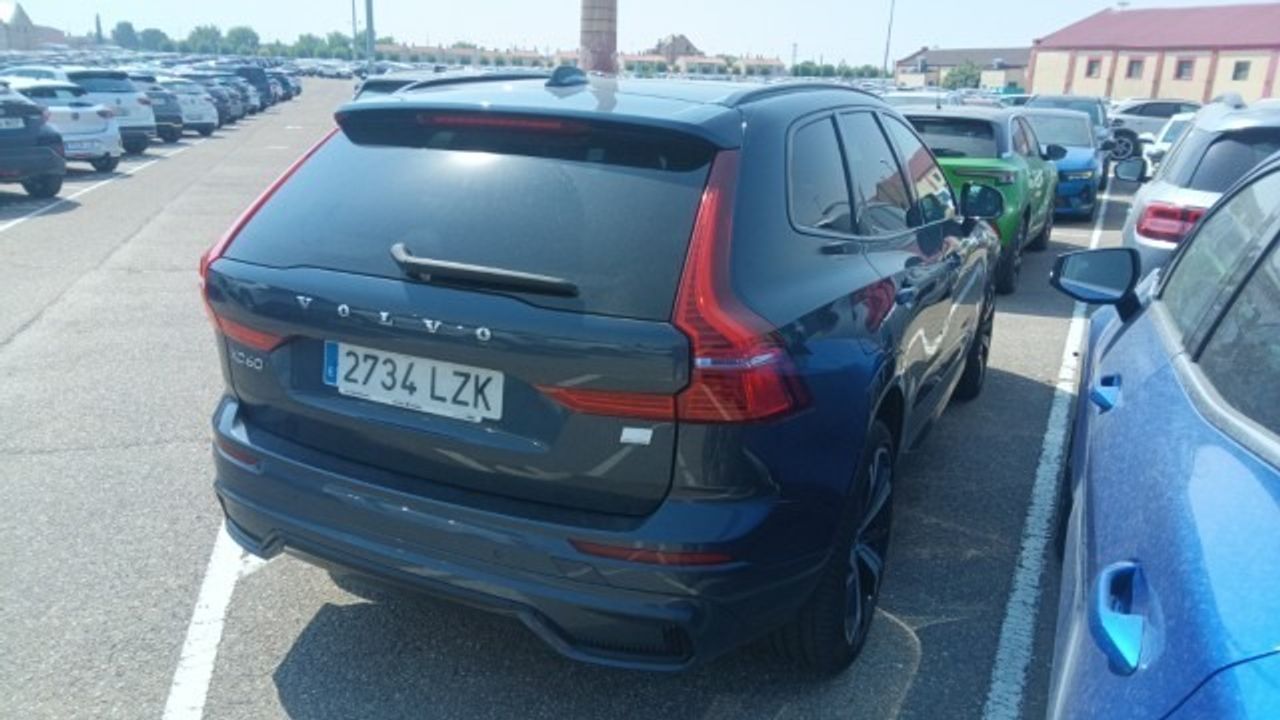 Volvo Xc60 2.0 T6 Awd Recharge R-design Auto - Foto 2