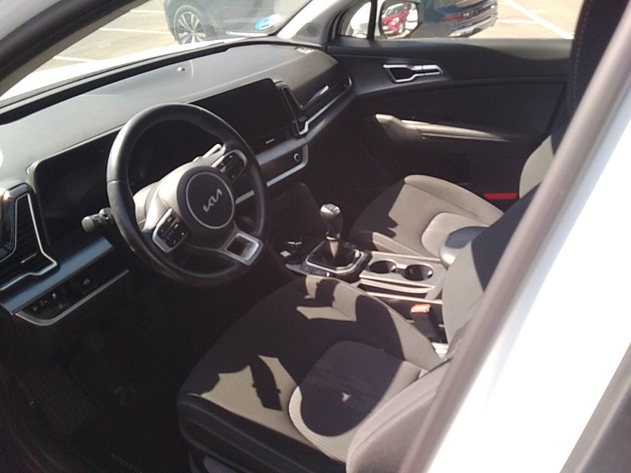 Kia Sportage 1.6 Crdi Mhev 100kw (136cv) Business 4x4 - Foto 2