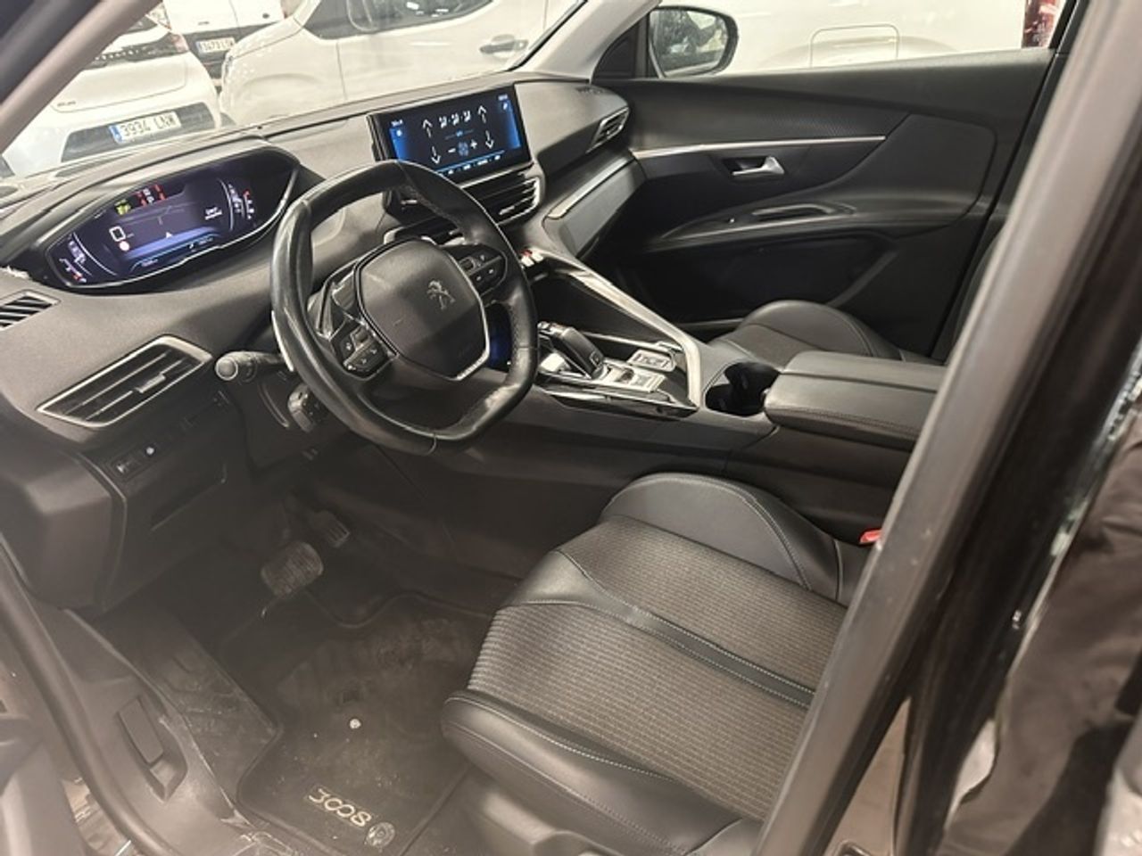 Peugeot 3008 1.5 Bluehdi 96kw (130cv) S&s Allure Eat8 - Foto 2