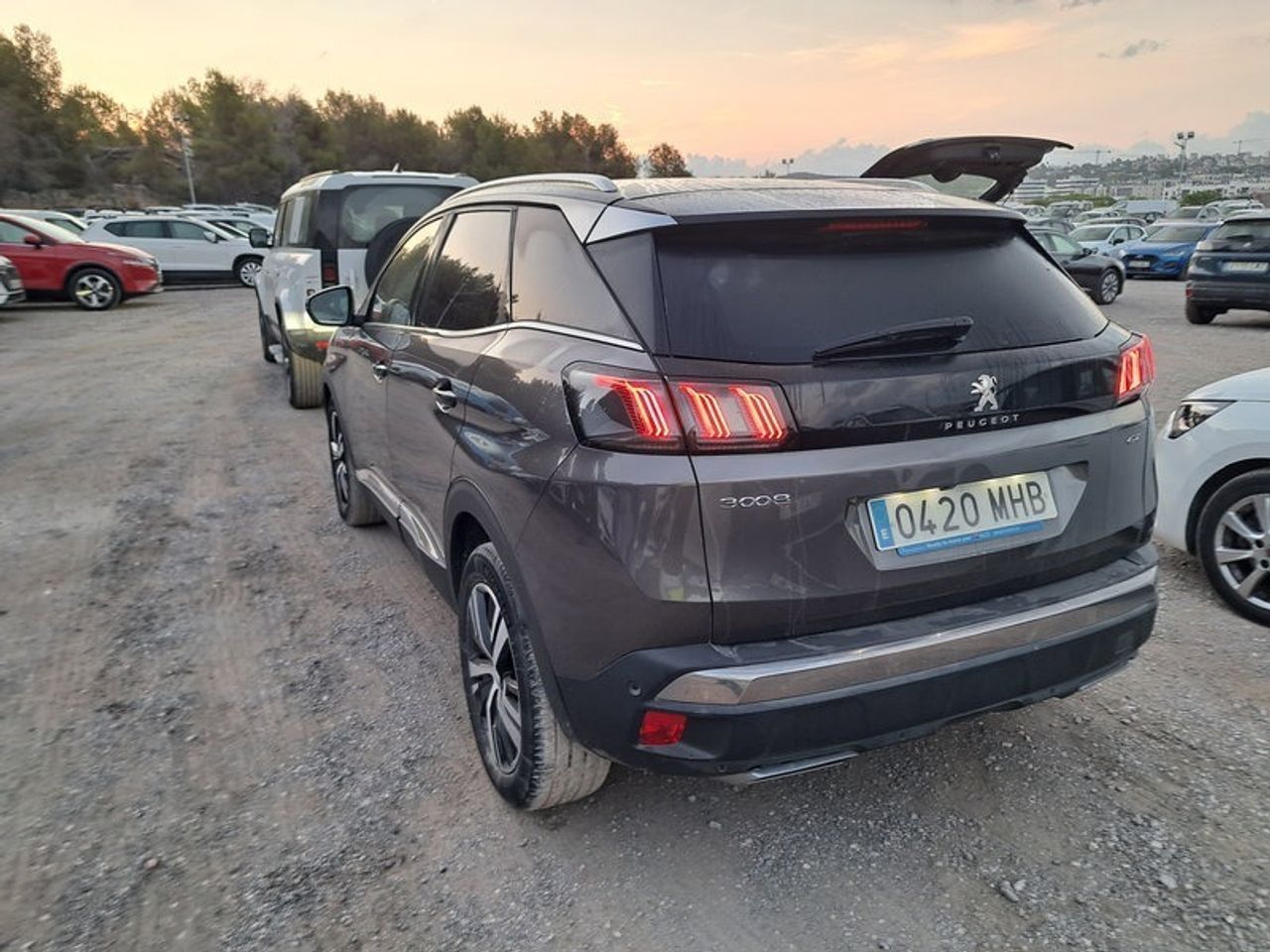 Peugeot 3008 1.5 Bluehdi 96kw S&s Gt Eat8 - Foto 2