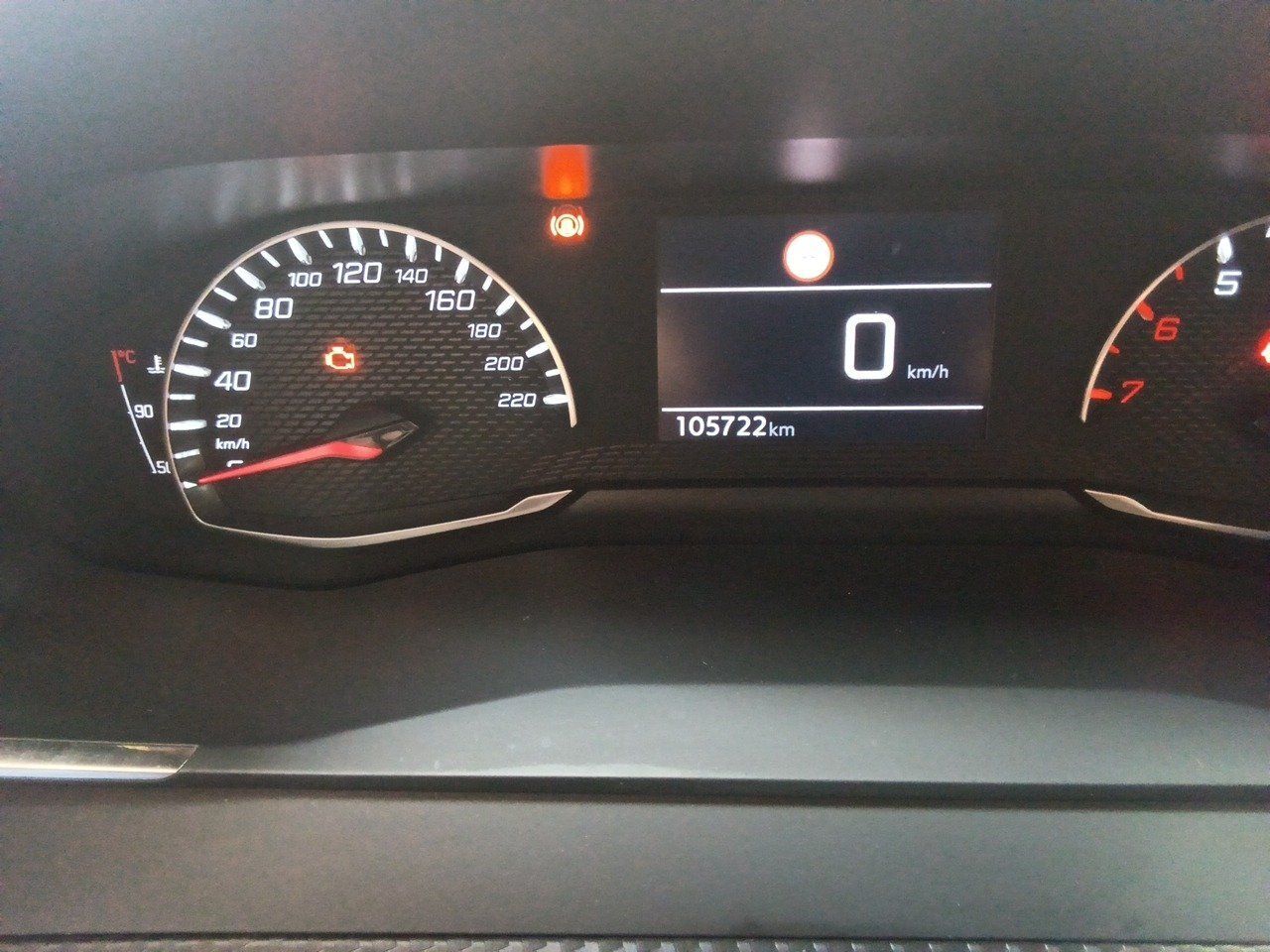 Peugeot 2008 Allure Bluehdi 81kw (110cv) - Foto 2