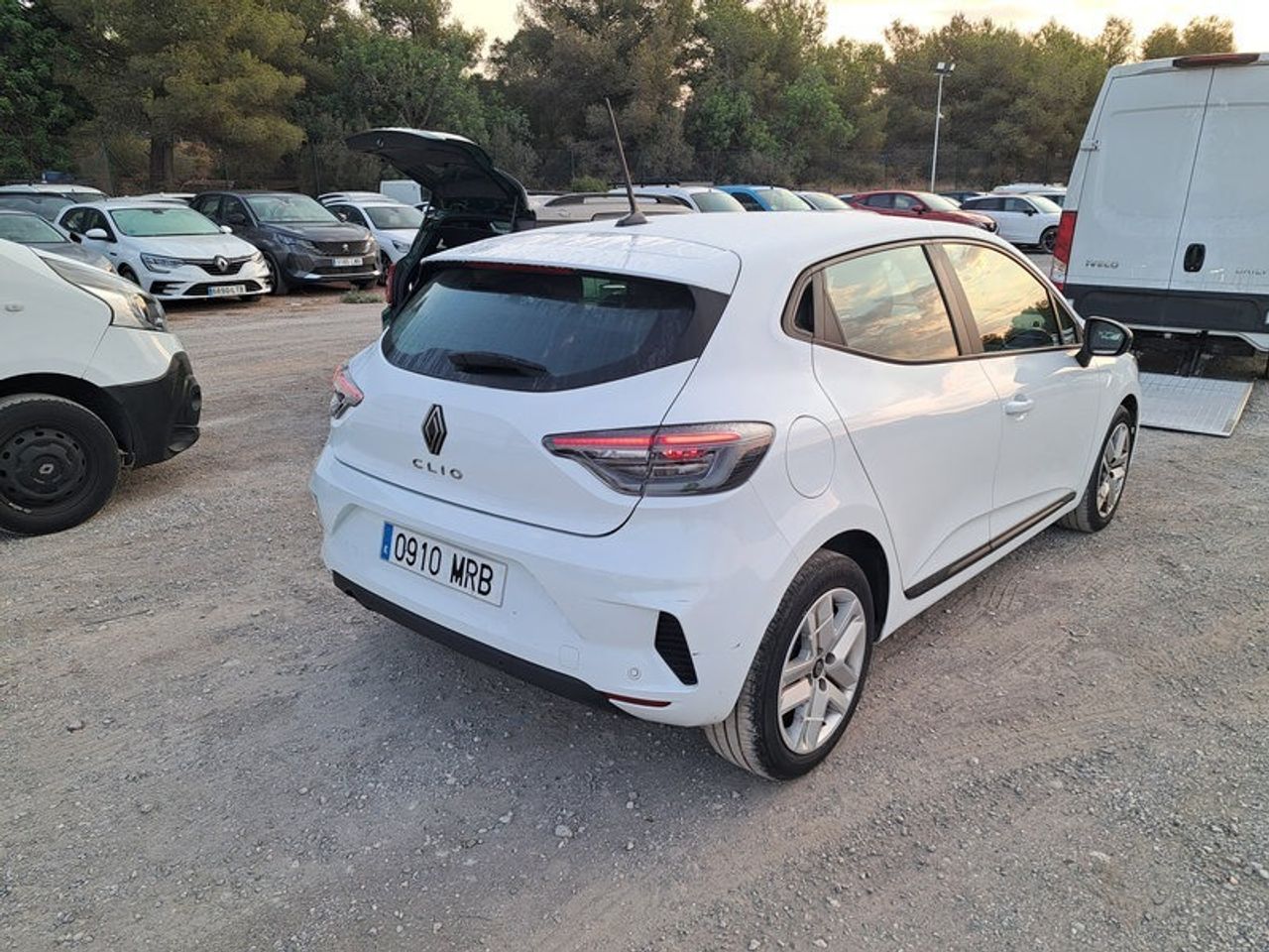 Renault Clio Evolution Dci 100 (74kw) - Foto 2