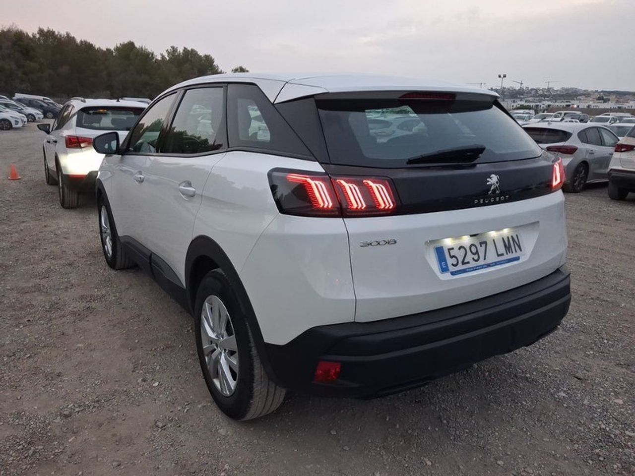 Peugeot 3008 1.5 Bluehdi 96kw (130cv) S&s Active Pack - Foto 2