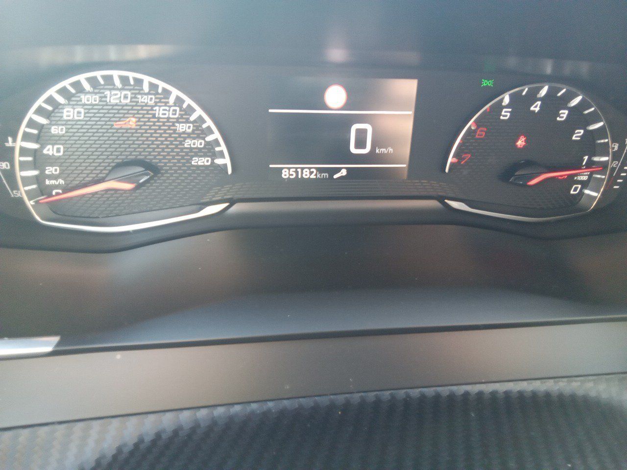 Peugeot 2008 Allure Bluehdi 81kw (110cv) - Foto 2