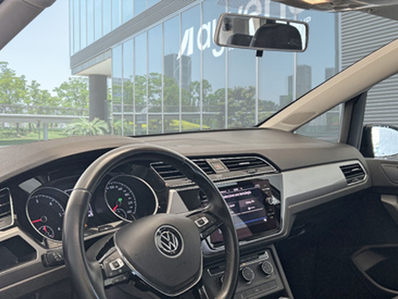 Volkswagen Touran Business & Navi 2.0 Tdi 85kw (115cv) Dsg - Foto 2