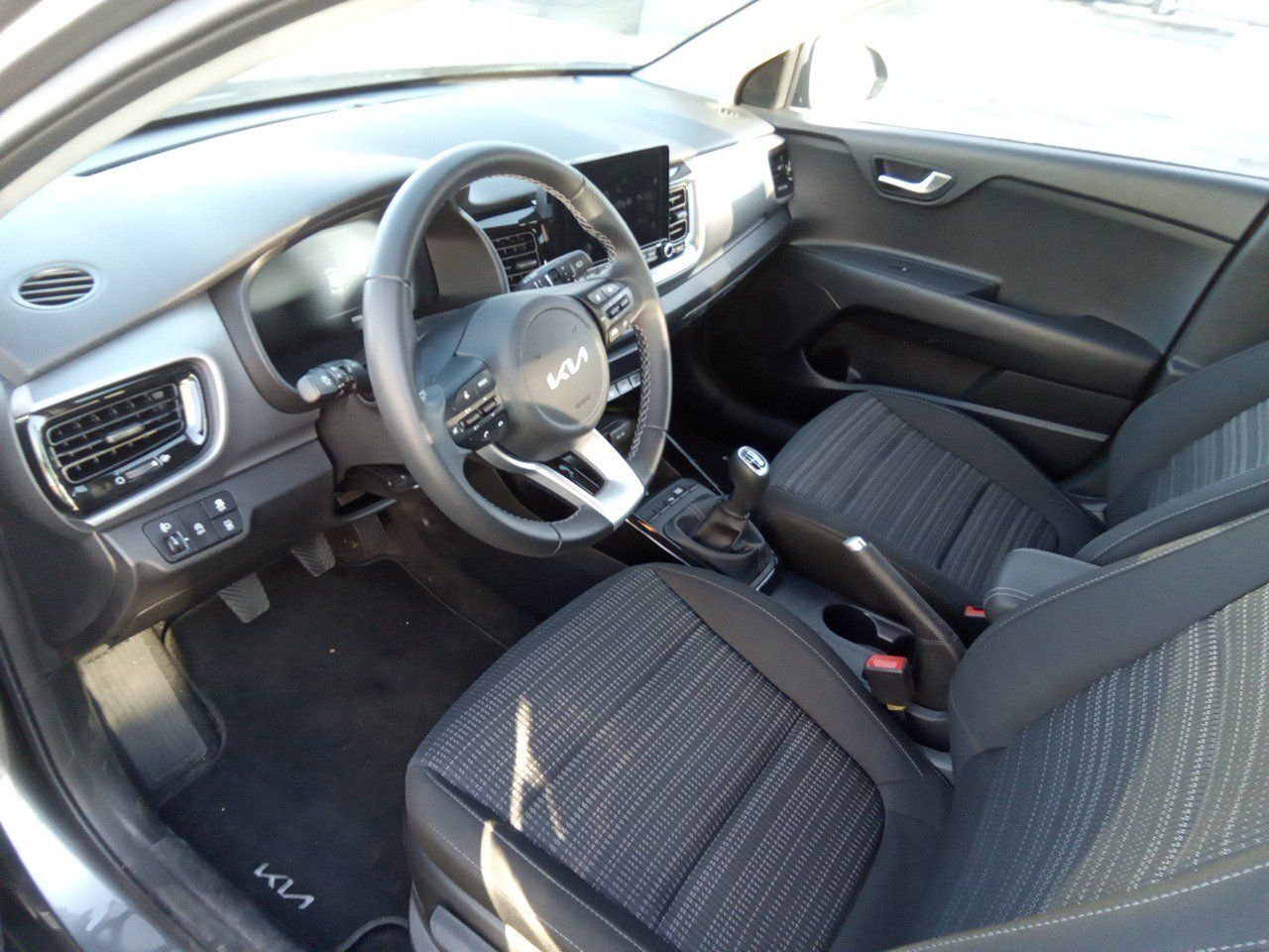 Kia Stonic 1.0 T-gdi 74kw (100cv) Mhev Mt Drive - Foto 2