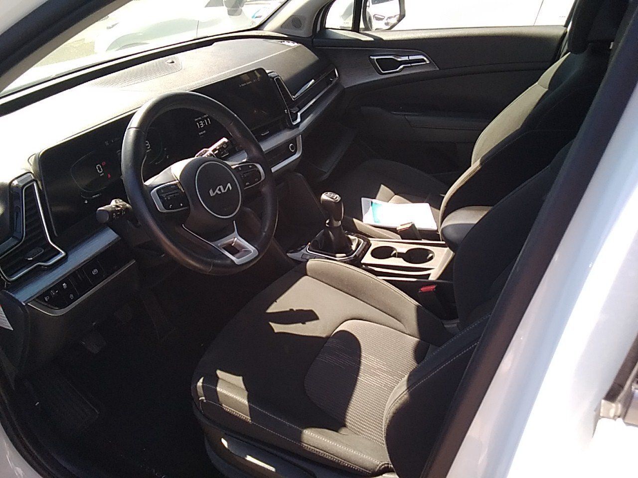 Kia Sportage 1.6 Crdi Mhev 100kw (136cv) Business 4x4 - Foto 2
