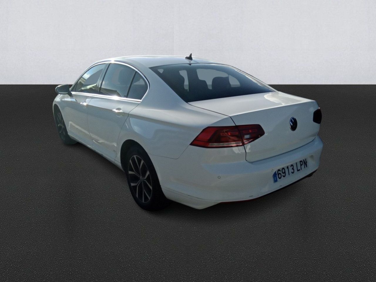 Volkswagen Passat Executive 2.0 Tdi 110kw (150cv) Dsg - Foto 2