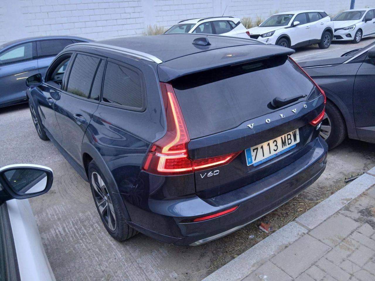 Volvo V60 Cross Country 2.0 B4 (d) Awd Core Auto - Foto 2