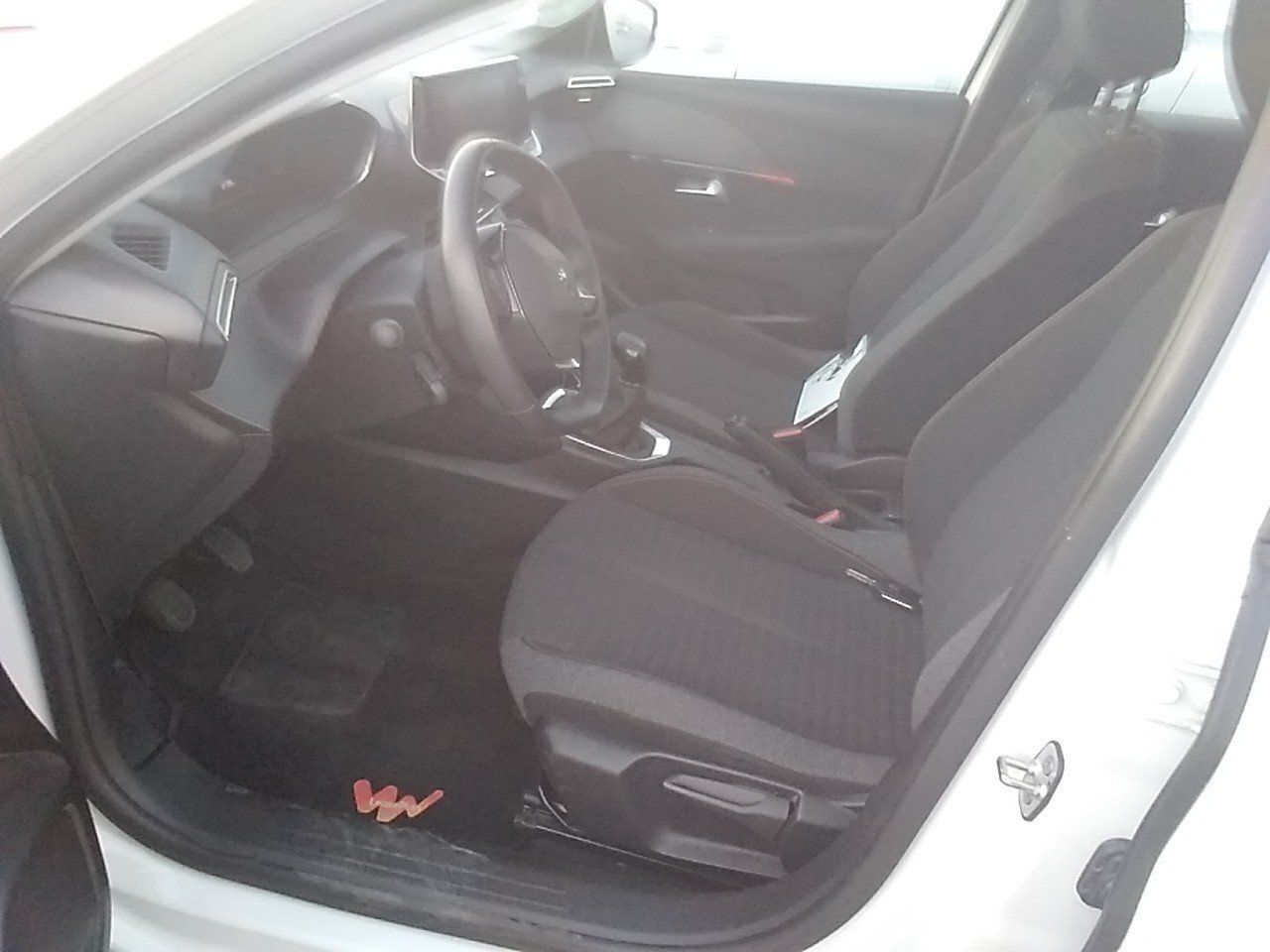 Peugeot 208 Puretech 55kw (75cv) Active - Foto 2