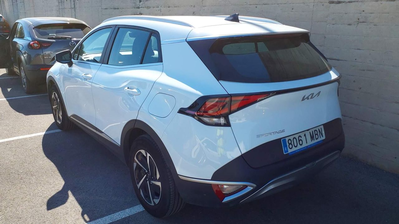Kia Sportage 1.6 Crdi Mhev 100kw (136cv) Business 4x4 - Foto 2