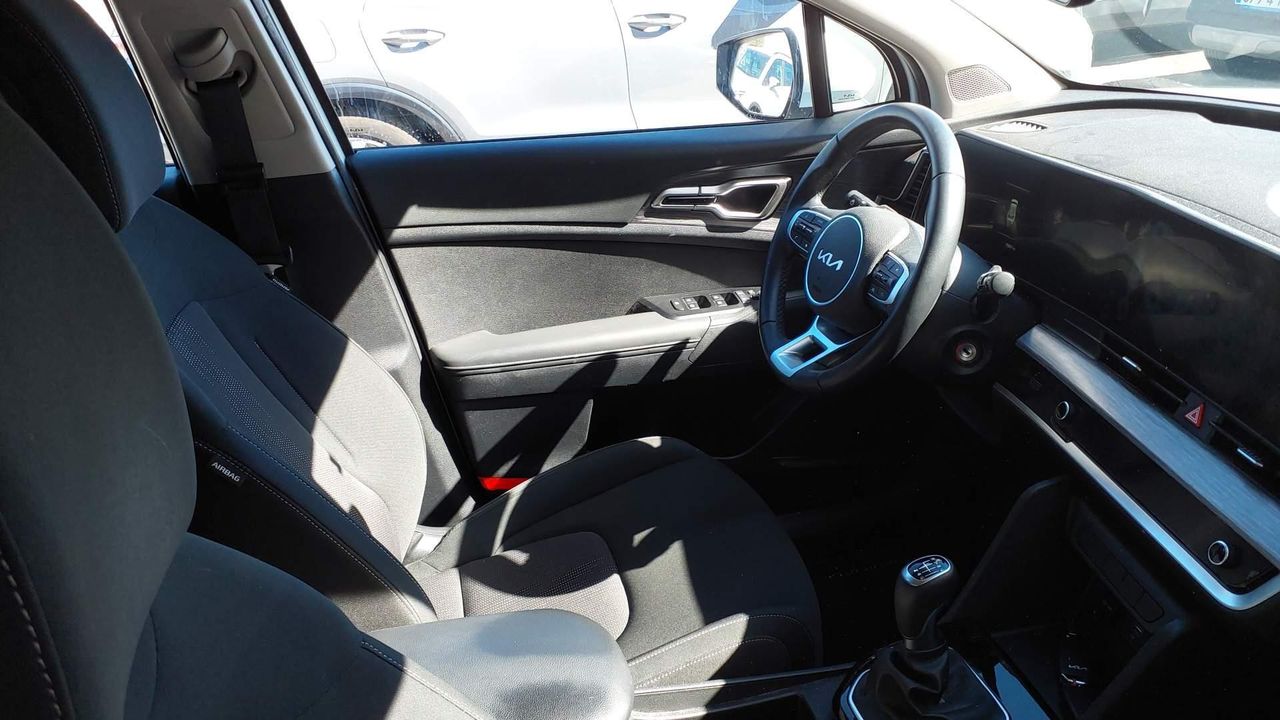 Kia Sportage 1.6 Crdi Mhev 100kw (136cv) Business 4x4 - Foto 2