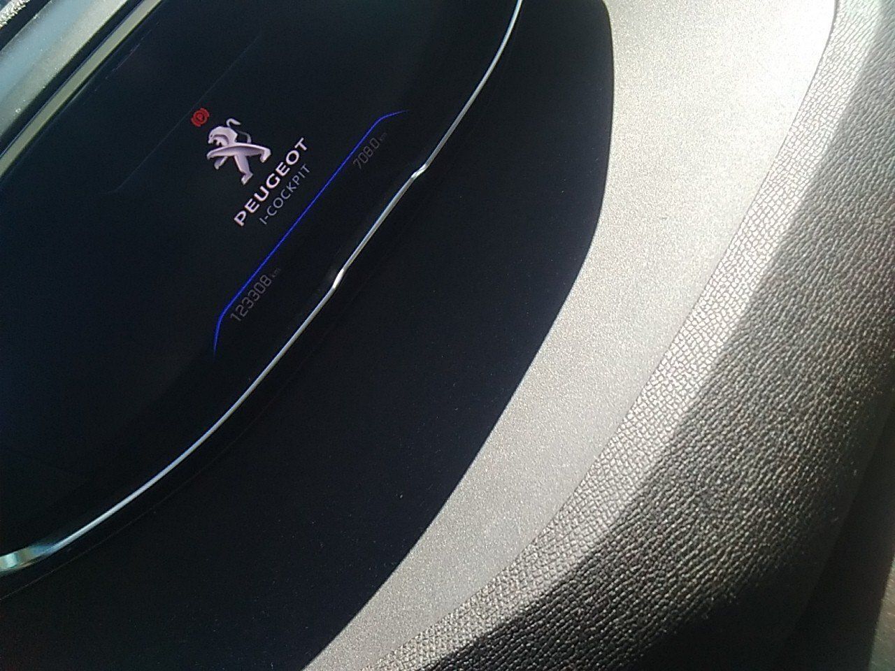 Peugeot 3008 1.5 Bluehdi 96kw (130cv) S&s Allure Eat8 - Foto 2